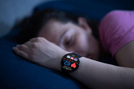 Comment-le-suivi-du-sommeil-avec-une-montre-connectée-améliore-votre-récupération GYRAE