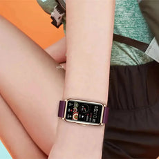 WristFit – Montre Connectée Fitness Élégante